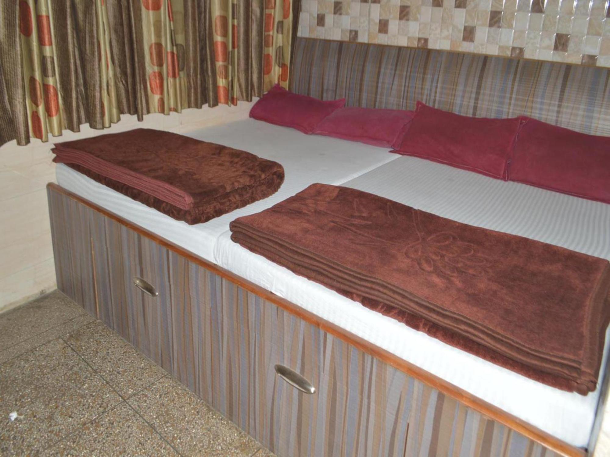 Ajanta Hotel 100 Mtrs Railway Station&400 Mtrs Dargah Ajmer Exterior foto